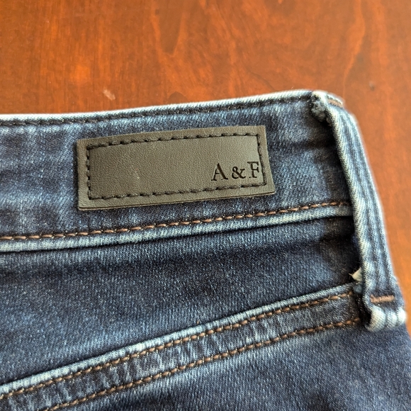 Abercrombie &  Fitch Super Skinny High Rise Jean, size 8R (29), dark wash - Picture 9 of 11